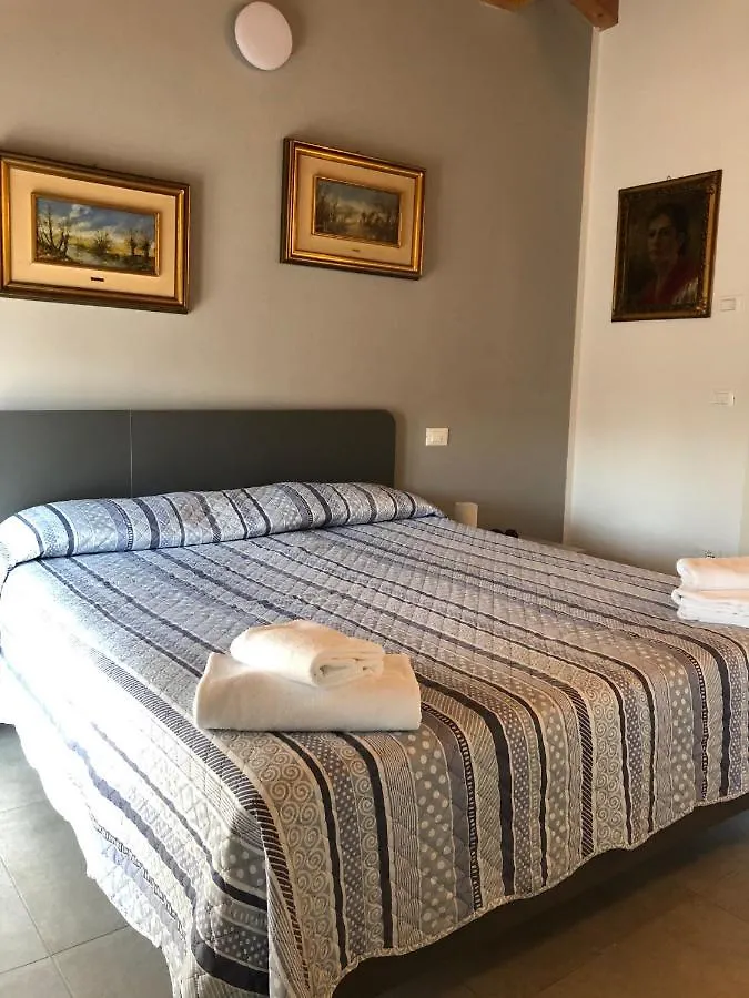 La Casa Della Ada Hotel Castelnuovo del Garda 0*,  Italy